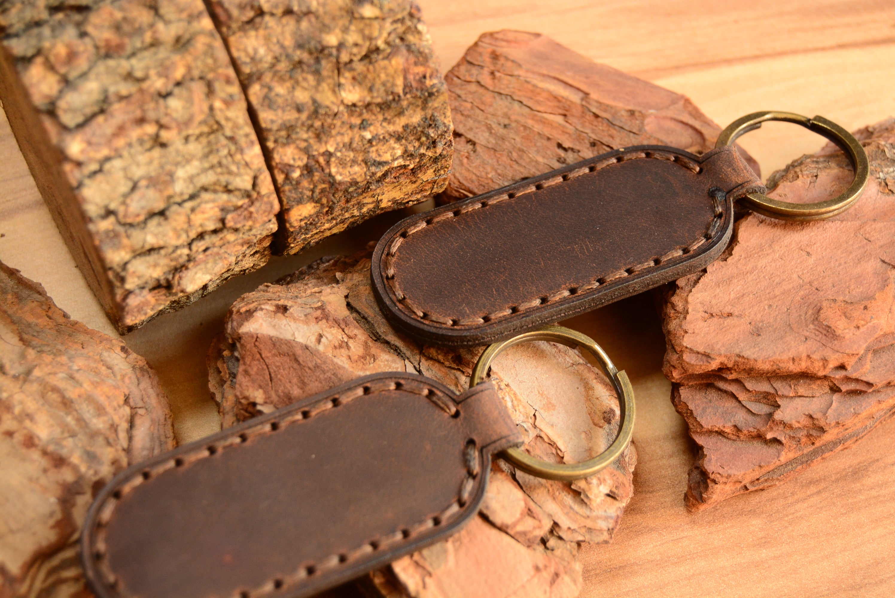 Deri Anahtarlık V-7 Hakiki Deri El Dikişi