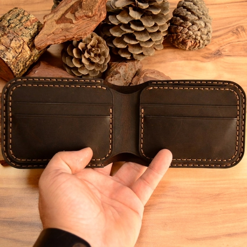 Gladiator Cüzdan Hakiki Deri El Yapımı Çıtçıtlı Bifold Tasarım