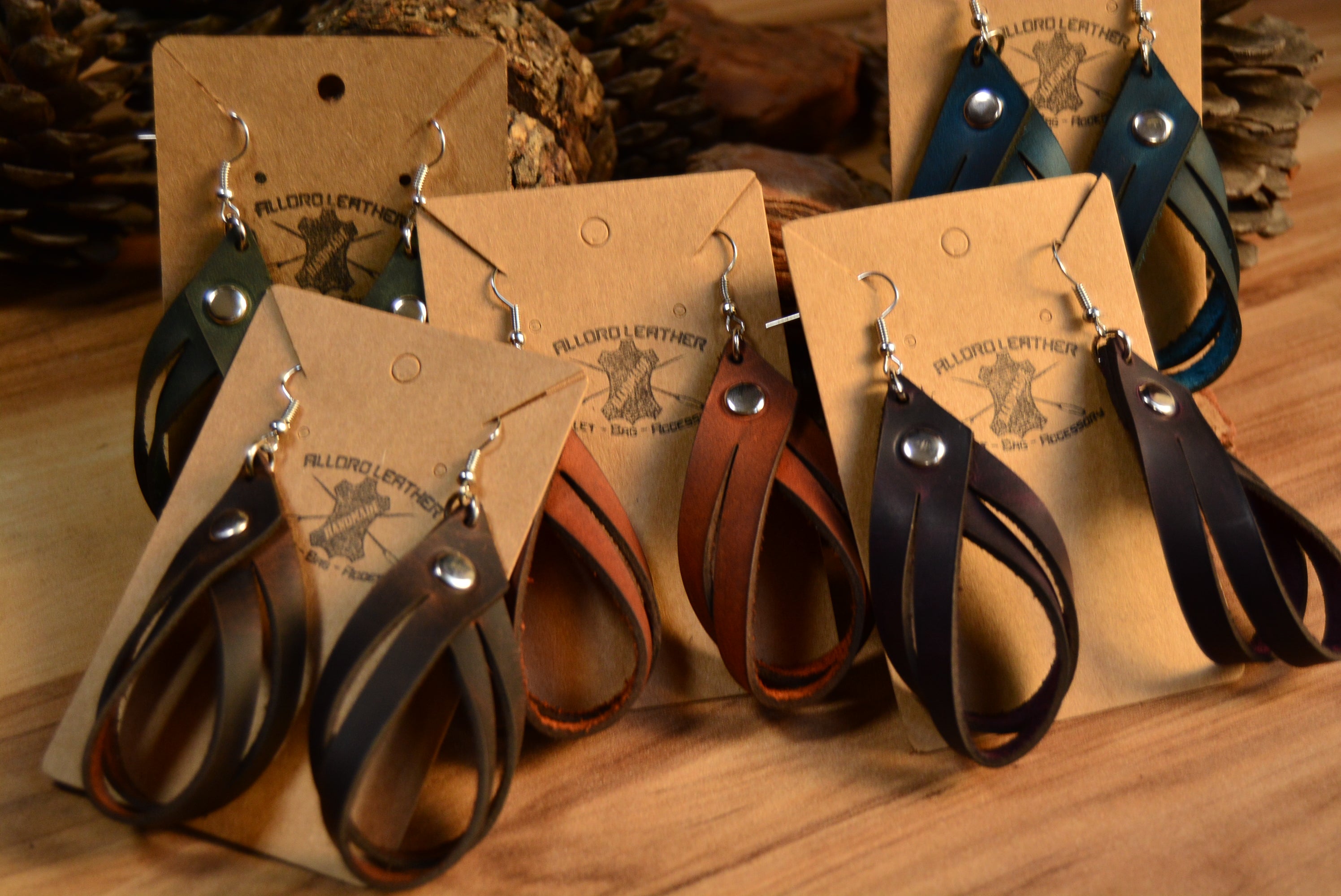 Deri Küpe V-2 El Yapımı Hakiki Deri Halka Form