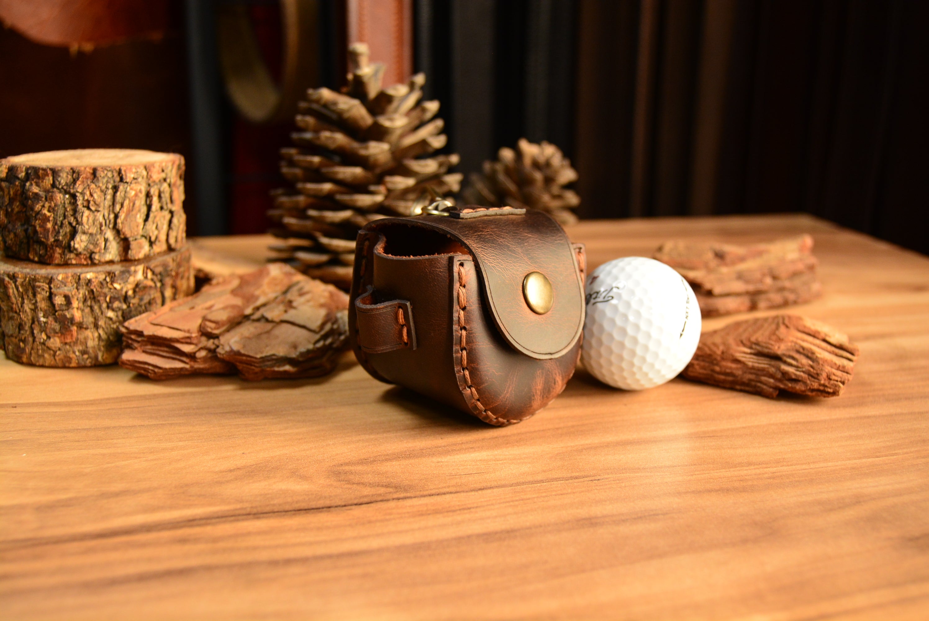 Deri Golf Topu Kılıfı Hakiki Deri El Yapımı Tee Bölmeli