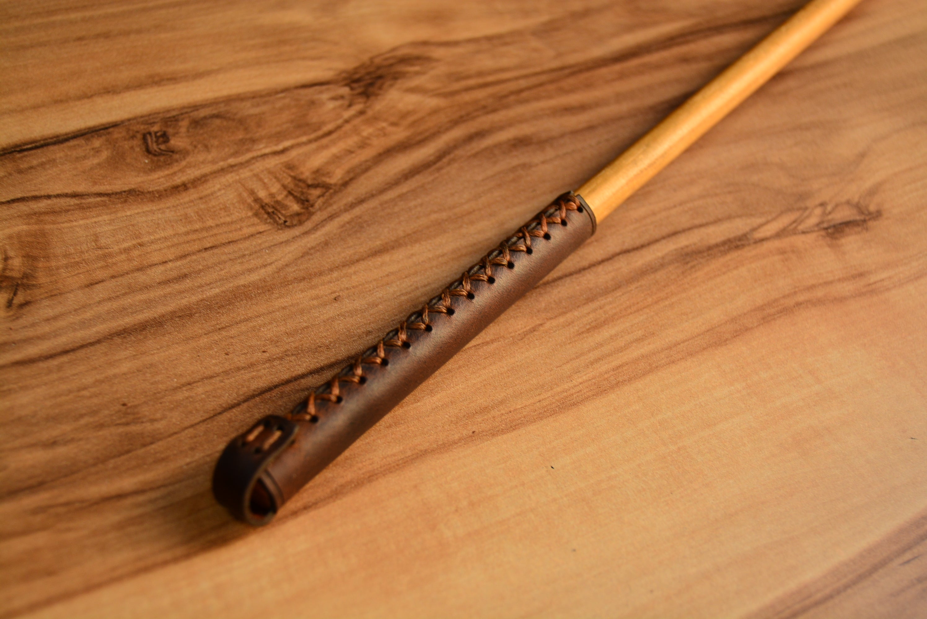 Deri Sinek Sopası Hakiki Deri El Yapımı Ahşap Saplı (Fly Swatter)